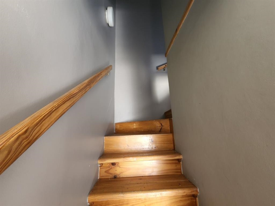 2 Bedroom Property for Sale in Langenhovenpark Free State